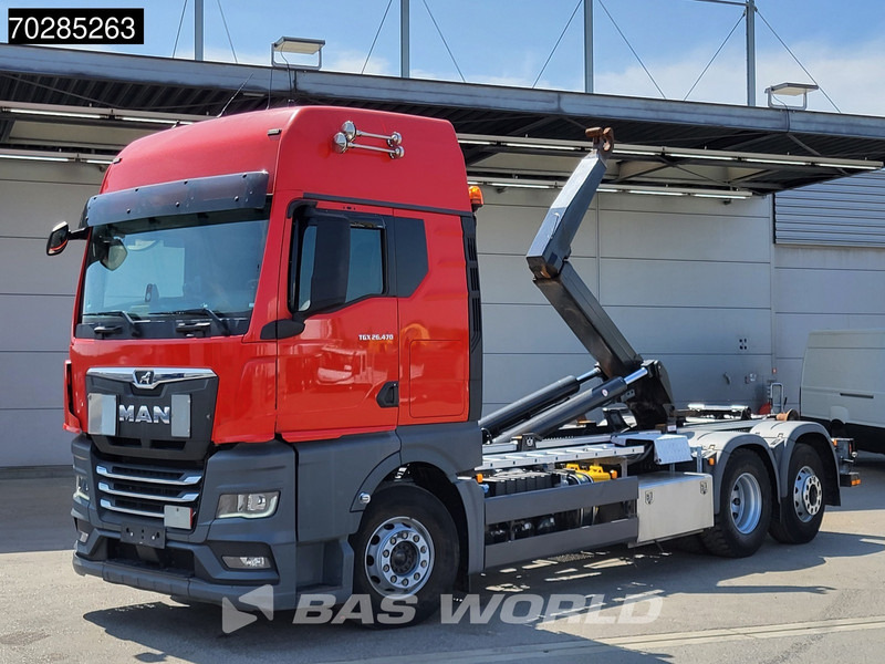 MAN TGX 26.470 TGX 6X2 21 Tonnes VDL hooklift Retarder Lift+Lenkachse ACC Navi Euro 6 - Horgos rakodó teherautó: 2 kép. MAN TGX 26.470 TGX 6X2 21 Tonnes VDL hooklift Retarder Lift+Lenkachse ACC Navi Euro 6 - Horgos rakodó teherautó: 2 kép.