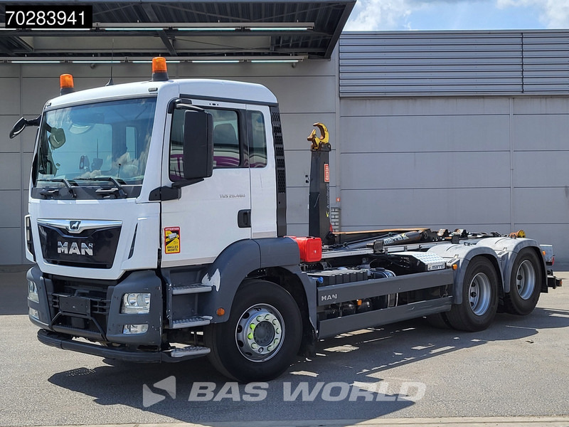 MAN TGX 28.460 6X2 Marrel AL20 S56 hooklift Automatic LiftAsche Euro 6 - Horgos rakodó teherautó: 5 kép. MAN TGX 28.460 6X2 Marrel AL20 S56 hooklift Automatic LiftAsche Euro 6 - Horgos rakodó teherautó: 5 kép.