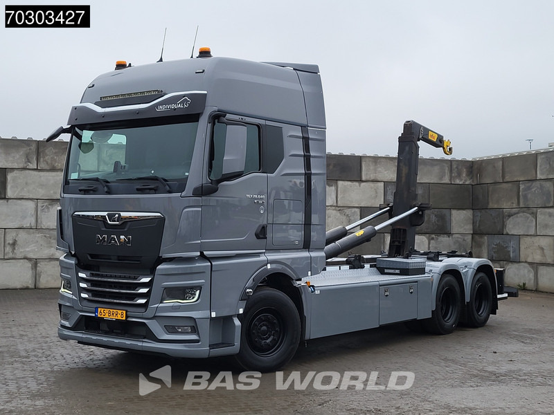 MAN TGX 28.640 TGX 6X2 NL-Truck APK Hyva 26-60-S containersystem Lift-axle Automatic Euro 6 - Horgos rakodó teherautó: 2 kép. MAN TGX 28.640 TGX 6X2 NL-Truck APK Hyva 26-60-S containersystem Lift-axle Automatic Euro 6 - Horgos rakodó teherautó: 2 kép.
