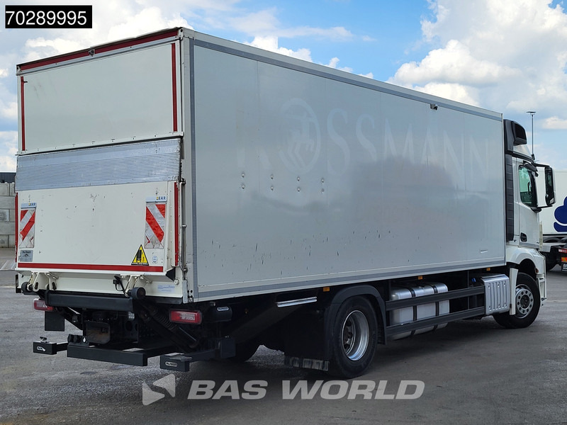 Mercedes-Benz Actros 1843 4X2 2000kg Ladebordwand Retarder Automatic PPC Navi ACC Euro 6 - Dobozos felépítményű teherautó: 5 kép. Mercedes-Benz Actros 1843 4X2 2000kg Ladebordwand Retarder Automatic PPC Navi ACC Euro 6 - Dobozos felépítményű teherautó: 5 kép.