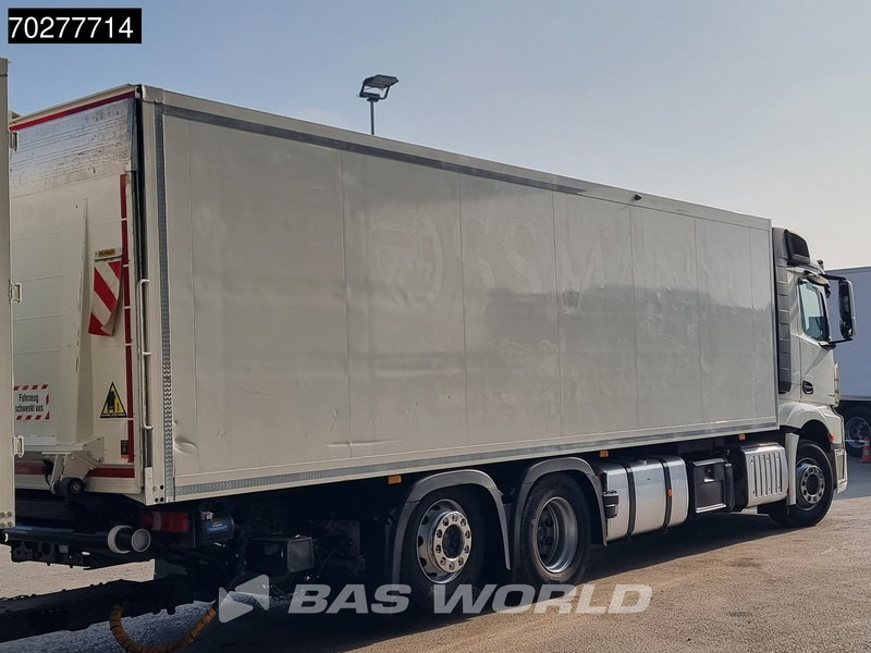 Mercedes-Benz Actros 2543 6X2 Retarder Lift+Lenkachse Navi Automatic Euro 6 - Dobozos felépítményű teherautó: 5 kép. Mercedes-Benz Actros 2543 6X2 Retarder Lift+Lenkachse Navi Automatic Euro 6 - Dobozos felépítményű teherautó: 5 kép.