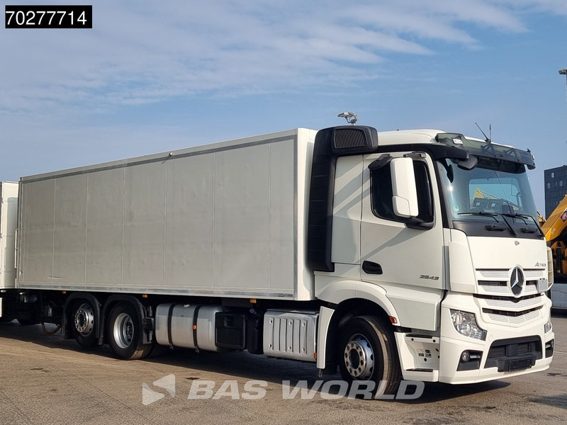 Mercedes-Benz Actros 2543 6X2 Retarder Lift+Lenkachse Navi Automatic Euro 6 - Dobozos felépítményű teherautó: 3 kép. Mercedes-Benz Actros 2543 6X2 Retarder Lift+Lenkachse Navi Automatic Euro 6 - Dobozos felépítményű teherautó: 3 kép.