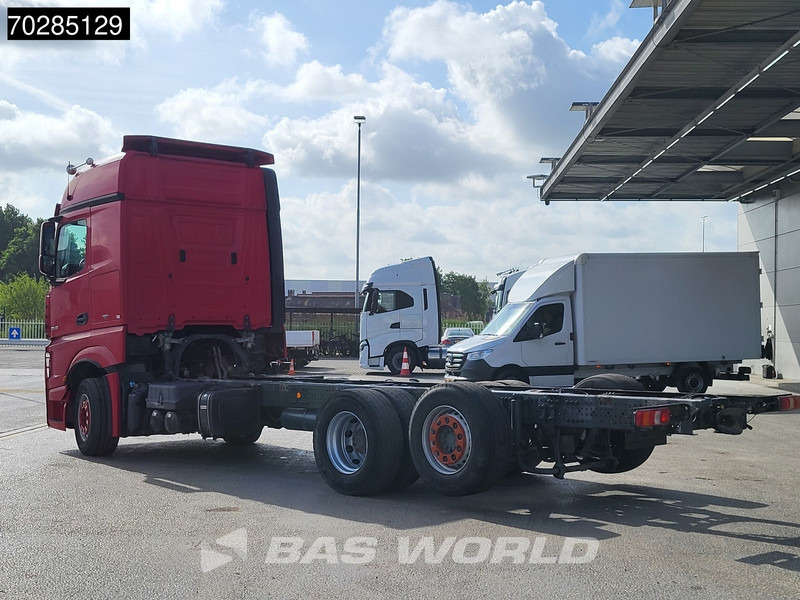 Mercedes-Benz Actros 2548 Actros 6X2 BigSpace Retarder PTO Liftachse Xenon ACC Navi Euro 6 - Alvaz teherautó: 2 kép. Mercedes-Benz Actros 2548 Actros 6X2 BigSpace Retarder PTO Liftachse Xenon ACC Navi Euro 6 - Alvaz teherautó: 2 kép.