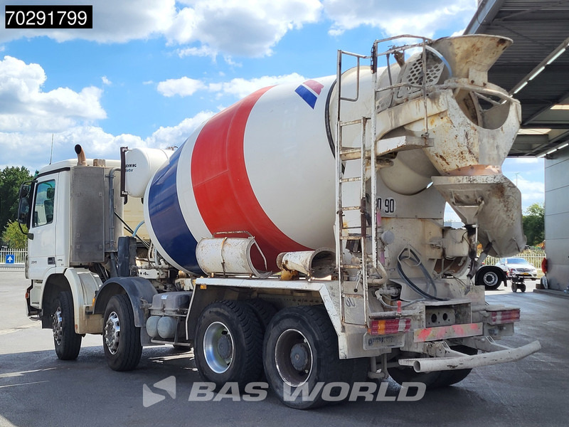 Mercedes-Benz Actros 3241 8X4 9m3 Schwing Stetter Retarder Big-Axle Steelsuspension 3-Pedals Euro 4 - Betonmixer: 2 kép. Mercedes-Benz Actros 3241 8X4 9m3 Schwing Stetter Retarder Big-Axle Steelsuspension 3-Pedals Euro 4 - Betonmixer: 2 kép.