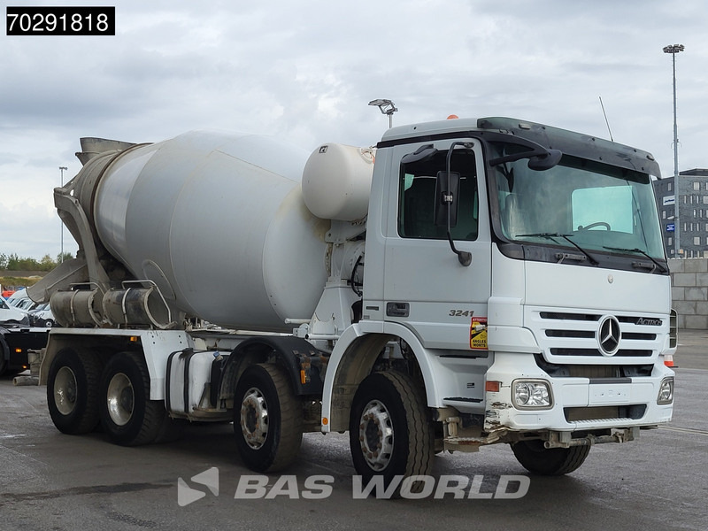 Mercedes-Benz Actros 3241 8X4 9m3 Stetter Steelsuspension 3-Pedals Retarder Euro 4 - Betonmixer: 3 kép. Mercedes-Benz Actros 3241 8X4 9m3 Stetter Steelsuspension 3-Pedals Retarder Euro 4 - Betonmixer: 3 kép.