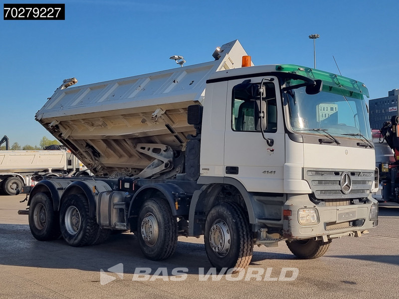 Mercedes-Benz Actros 4141 8X4 12m3 Meiller 2-way tipper steelsuspension Euro 4 - Billenőplatós teherautó: 5 kép. Mercedes-Benz Actros 4141 8X4 12m3 Meiller 2-way tipper steelsuspension Euro 4 - Billenőplatós teherautó: 5 kép.