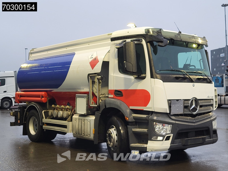 Mercedes-Benz Antos 1824 4X2 13500ltr Fuel tanker 4 comparments ADR Automatic Euro 6 - Tartályos teherautó: 3 kép. Mercedes-Benz Antos 1824 4X2 13500ltr Fuel tanker 4 comparments ADR Automatic Euro 6 - Tartályos teherautó: 3 kép.