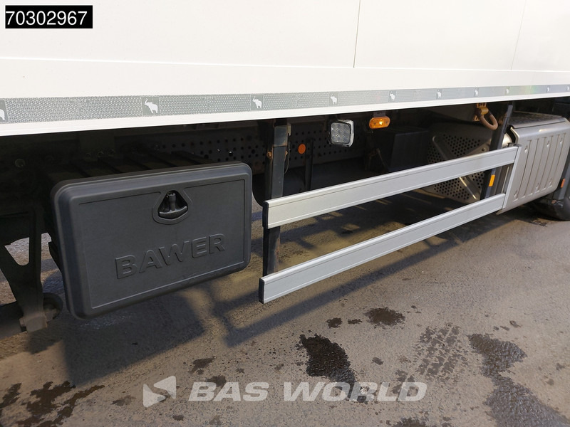 Hűtős teherautó Mercedes-Benz Antos 2532 Antos 6X2 Carrier Supra 850 Nordic Automatic Euro 6: 13 kép. Hűtős teherautó Mercedes-Benz Antos 2532 Antos 6X2 Carrier Supra 850 Nordic Automatic Euro 6: 13 kép.