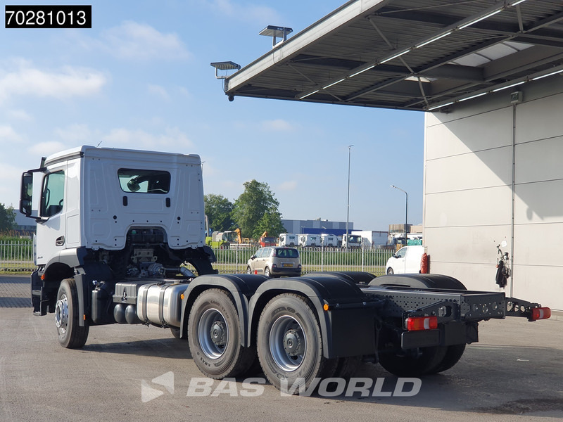 Mercedes-Benz Arocs 2636 6X4 NEW chassis Flywheel PTO Big-Axle Automatic Steelsuspension Euro 6 - Alvaz teherautó: 2 kép. Mercedes-Benz Arocs 2636 6X4 NEW chassis Flywheel PTO Big-Axle Automatic Steelsuspension Euro 6 - Alvaz teherautó: 2 kép.