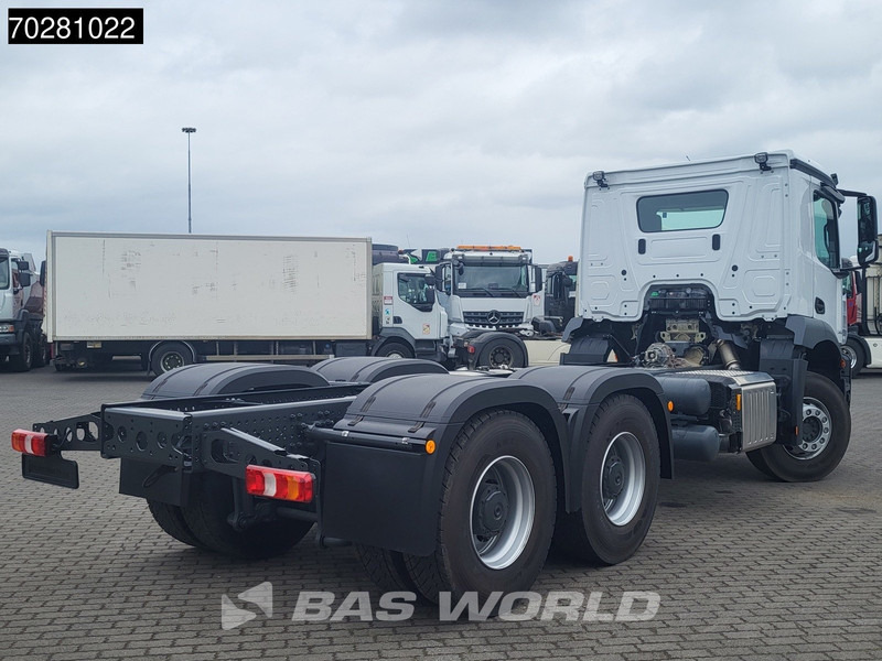 Mercedes-Benz Arocs 2636 6X4 NEW chassis Flywheel PTO Big-Axle Automatic Steelsuspension Euro 6 - Alvaz teherautó: 5 kép. Mercedes-Benz Arocs 2636 6X4 NEW chassis Flywheel PTO Big-Axle Automatic Steelsuspension Euro 6 - Alvaz teherautó: 5 kép.
