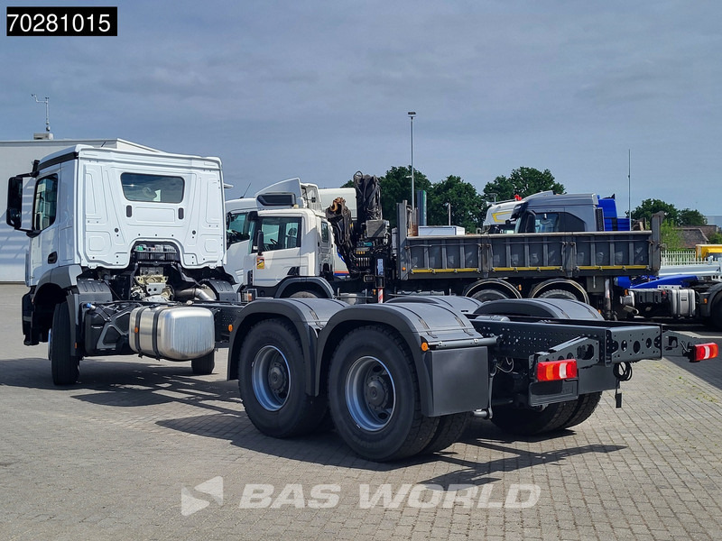 Mercedes-Benz Arocs 2640 6X4 NEW Chassis Big-Axle Automatic Steel suspension Euro 6 - Alvaz teherautó: 2 kép. Mercedes-Benz Arocs 2640 6X4 NEW Chassis Big-Axle Automatic Steel suspension Euro 6 - Alvaz teherautó: 2 kép.