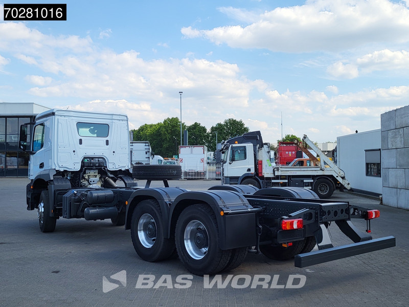 Mercedes-Benz Arocs 2640 6X4 NEW chassis Steel suspension Big-Axle Alcoa Automatic Euro 6 - Alvaz teherautó: 2 kép. Mercedes-Benz Arocs 2640 6X4 NEW chassis Steel suspension Big-Axle Alcoa Automatic Euro 6 - Alvaz teherautó: 2 kép.