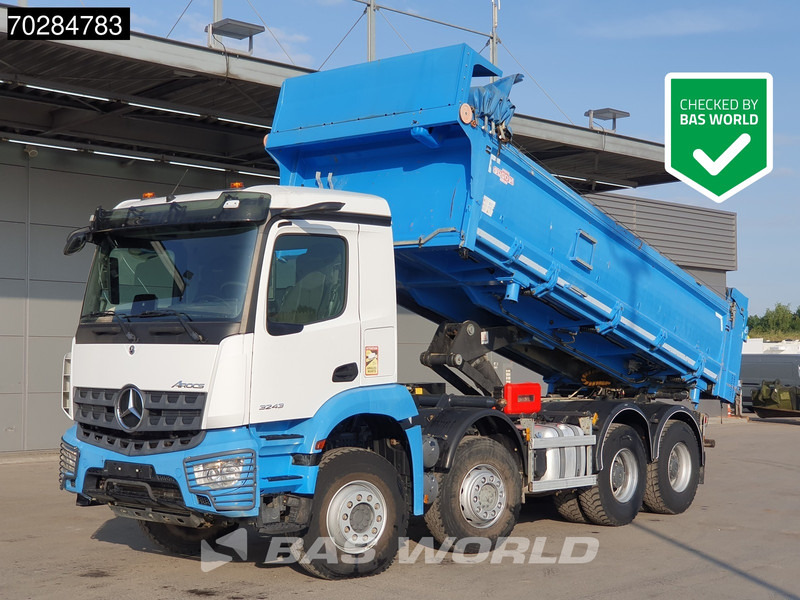 Mercedes-Benz Arocs 3243 8X4 14m3 2-side tipper Big-Axle Steelsuspension Navi Euro 6 - Billenőplatós teherautó: 1 kép. Mercedes-Benz Arocs 3243 8X4 14m3 2-side tipper Big-Axle Steelsuspension Navi Euro 6 - Billenőplatós teherautó: 1 kép.