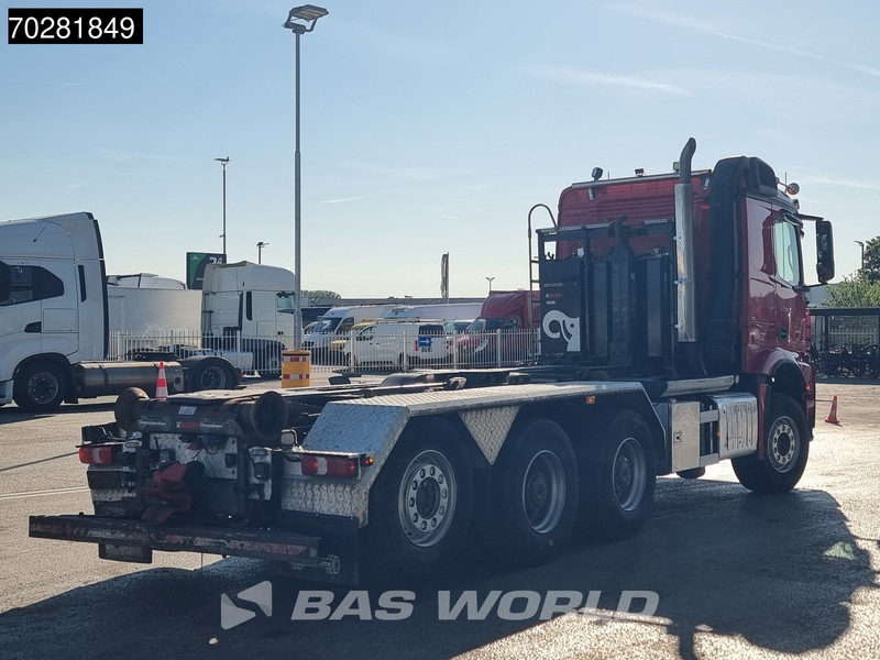Mercedes-Benz Arocs 3258 8X4 24t Hiab XR24SL5924 Retarder Big-Axle Lift-Lenkachse Euro 6 - Horgos rakodó teherautó: 5 kép. Mercedes-Benz Arocs 3258 8X4 24t Hiab XR24SL5924 Retarder Big-Axle Lift-Lenkachse Euro 6 - Horgos rakodó teherautó: 5 kép.