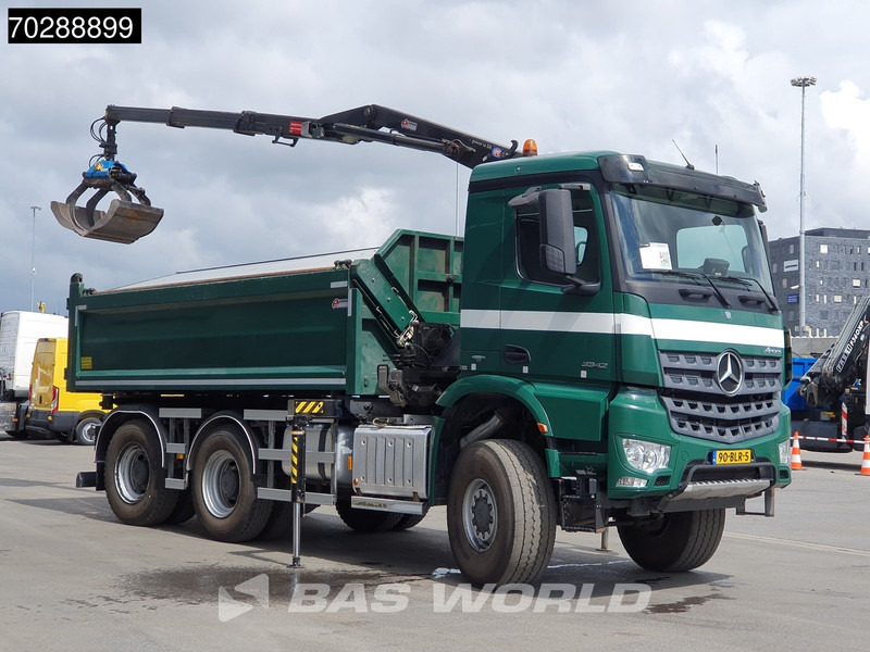 Mercedes-Benz Arocs 3342 Arocs 6X6 NL-Truck HMF 1643 Z-Crane Kran Steering Axle Big-Axle Euro 6 - Billenőplatós teherautó, Darus autó: 3 kép. Mercedes-Benz Arocs 3342 Arocs 6X6 NL-Truck HMF 1643 Z-Crane Kran Steering Axle Big-Axle Euro 6 - Billenőplatós teherautó, Darus autó: 3 kép.