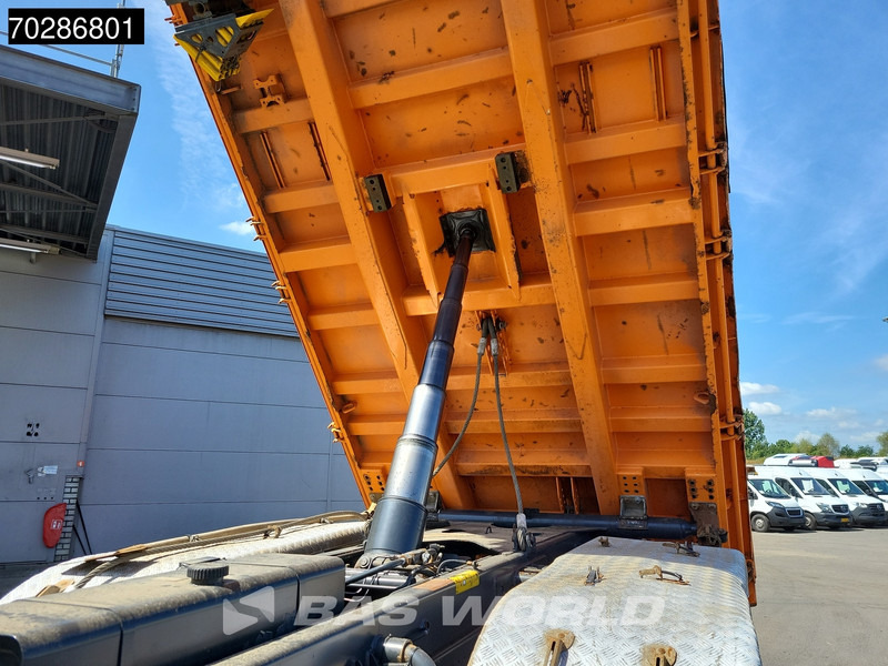 Mercedes-Benz Arocs 3345 6X6 11m3 Meiller Mixer Steelsuspension Big-Axle Euro 6 - Billenőplatós teherautó: 3 kép. Mercedes-Benz Arocs 3345 6X6 11m3 Meiller Mixer Steelsuspension Big-Axle Euro 6 - Billenőplatós teherautó: 3 kép.