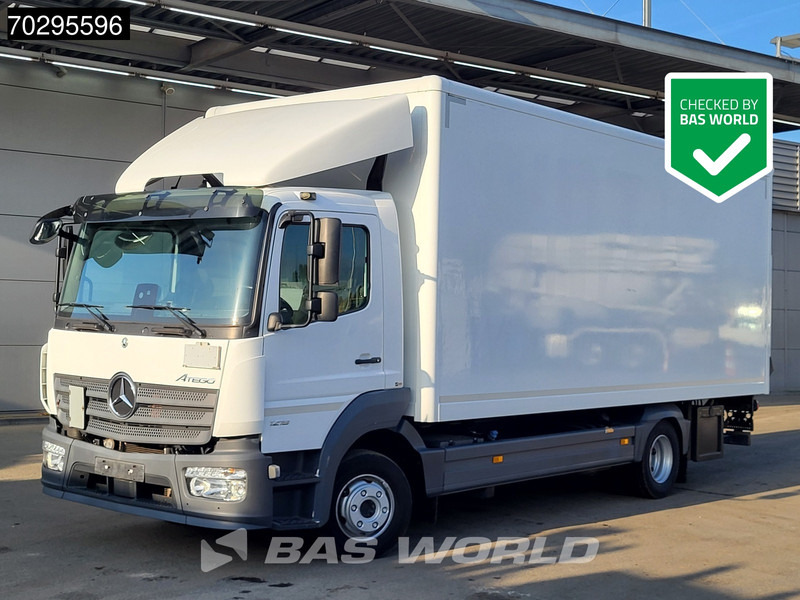 Mercedes-Benz Atego 1218 4X2 12tonner 1500kg Ladebordwand Automatic Euro 6 - Dobozos felépítményű teherautó: 1 kép. Mercedes-Benz Atego 1218 4X2 12tonner 1500kg Ladebordwand Automatic Euro 6 - Dobozos felépítményű teherautó: 1 kép.