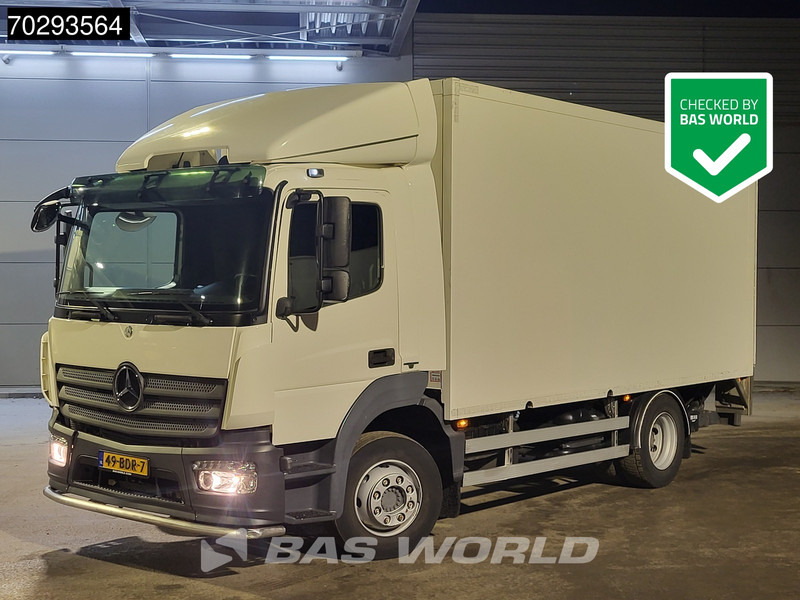 Mercedes-Benz Atego 1218 Atego 4X2 12tons NL-Truck APK 2000kg Ladebordwand Automatic Euro 6 - Dobozos felépítményű teherautó: 1 kép. Mercedes-Benz Atego 1218 Atego 4X2 12tons NL-Truck APK 2000kg Ladebordwand Automatic Euro 6 - Dobozos felépítményű teherautó: 1 kép.