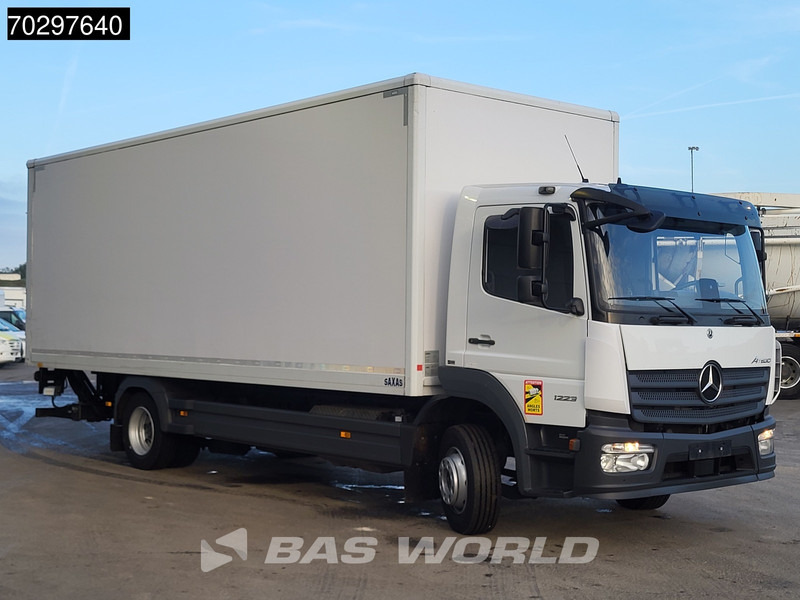 Mercedes-Benz Atego 1223 4X2 12tonner Automatic 1500kg Ladebordwand Euro 6 - Dobozos felépítményű teherautó: 3 kép. Mercedes-Benz Atego 1223 4X2 12tonner Automatic 1500kg Ladebordwand Euro 6 - Dobozos felépítményű teherautó: 3 kép.