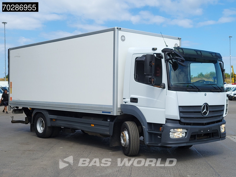 Mercedes-Benz Atego 1223 Atego 4X2 12tonner 2000kg Ladebordwand Full air suspension Automatic Euro 6 - Dobozos felépítményű teherautó: 3 kép. Mercedes-Benz Atego 1223 Atego 4X2 12tonner 2000kg Ladebordwand Full air suspension Automatic Euro 6 - Dobozos felépítményű teherautó: 3 kép.