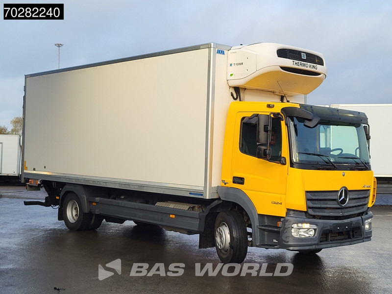Mercedes-Benz Atego 1324 Atego 4X2 Thermo King T-1200R 1500kg Ladebordwand Automatic Euro 6 - Hűtős teherautó: 3 kép. Mercedes-Benz Atego 1324 Atego 4X2 Thermo King T-1200R 1500kg Ladebordwand Automatic Euro 6 - Hűtős teherautó: 3 kép.