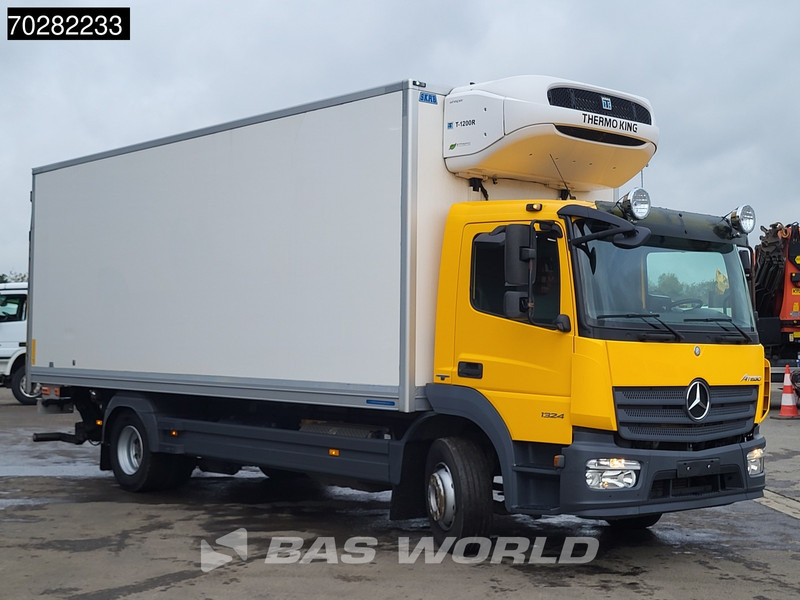 Mercedes-Benz Atego 1324 Atego 4X2 Thermo king T-1200R 1500kg Ladebordwand ACC Euro 6 - Hűtős teherautó: 3 kép. Mercedes-Benz Atego 1324 Atego 4X2 Thermo king T-1200R 1500kg Ladebordwand ACC Euro 6 - Hűtős teherautó: 3 kép.
