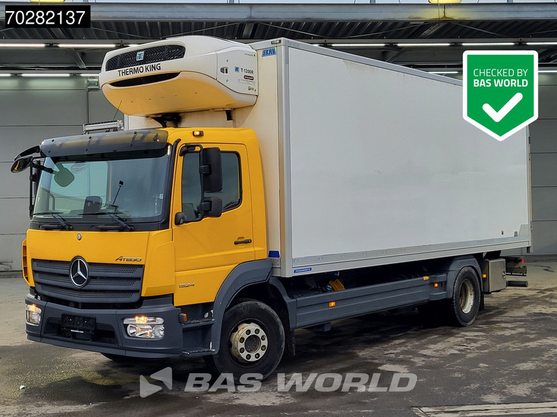 Mercedes-Benz Atego 1524 Atego 4X2 16t Thermo King T1200-R 1500kg Zepro tailgate Euro 6 - Hűtős teherautó: 1 kép. Mercedes-Benz Atego 1524 Atego 4X2 16t Thermo King T1200-R 1500kg Zepro tailgate Euro 6 - Hűtős teherautó: 1 kép.