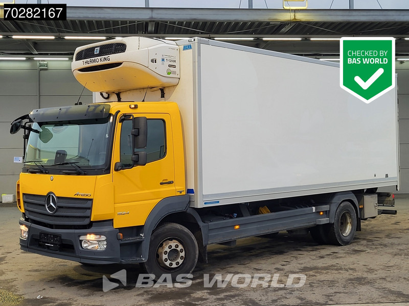 Mercedes-Benz Atego 1524 Atego 4X2 6-Cylinder Auromatic Thermo King Euro 6 - Hűtős teherautó: 1 kép. Mercedes-Benz Atego 1524 Atego 4X2 6-Cylinder Auromatic Thermo King Euro 6 - Hűtős teherautó: 1 kép.