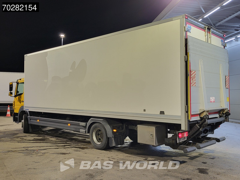 Mercedes-Benz Atego 1524 Atego 4X2 6-Cylinder Auromatic Thermo King Euro 6 - Hűtős teherautó: 2 kép. Mercedes-Benz Atego 1524 Atego 4X2 6-Cylinder Auromatic Thermo King Euro 6 - Hűtős teherautó: 2 kép.