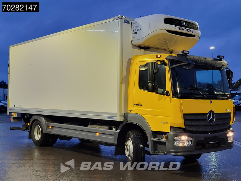 Mercedes-Benz Atego 1524 Atego 4X2 Thermo King T-1200R 1500kg Ladebordwand Automatic Euro 6 - Hűtős teherautó: 3 kép. Mercedes-Benz Atego 1524 Atego 4X2 Thermo King T-1200R 1500kg Ladebordwand Automatic Euro 6 - Hűtős teherautó: 3 kép.