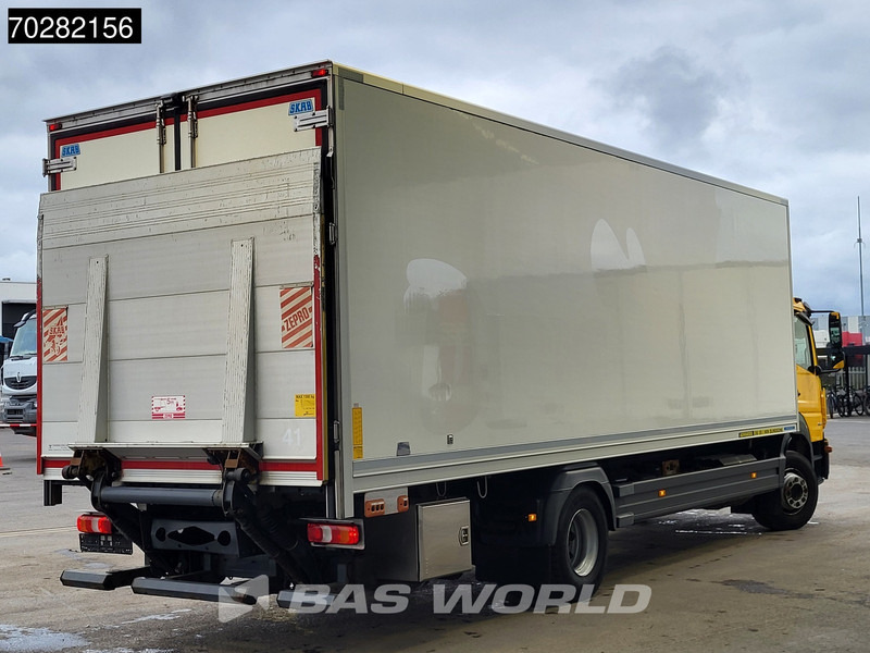 Mercedes-Benz Atego 1524 Atego 4X2 Thermo-King T1200R 1500kg Ladebordwand Automatic Euro 6 - Hűtős teherautó: 5 kép. Mercedes-Benz Atego 1524 Atego 4X2 Thermo-King T1200R 1500kg Ladebordwand Automatic Euro 6 - Hűtős teherautó: 5 kép.