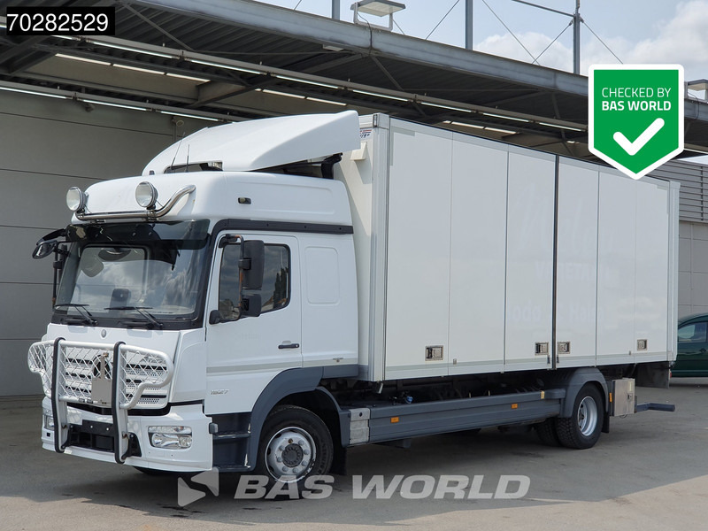 Mercedes-Benz Atego 1527 Atego 4X2 15tonner Automatic 2000kg Ladebordwand Euro 6 - Dobozos felépítményű teherautó: 1 kép. Mercedes-Benz Atego 1527 Atego 4X2 15tonner Automatic 2000kg Ladebordwand Euro 6 - Dobozos felépítményű teherautó: 1 kép.