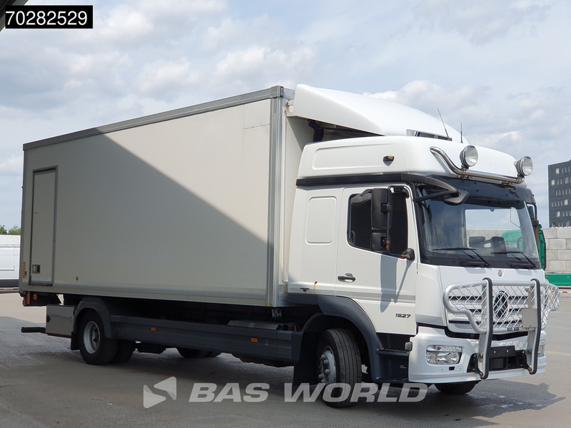 Mercedes-Benz Atego 1527 Atego 4X2 15tonner Automatic 2000kg Ladebordwand Euro 6 - Dobozos felépítményű teherautó: 3 kép. Mercedes-Benz Atego 1527 Atego 4X2 15tonner Automatic 2000kg Ladebordwand Euro 6 - Dobozos felépítményű teherautó: 3 kép.