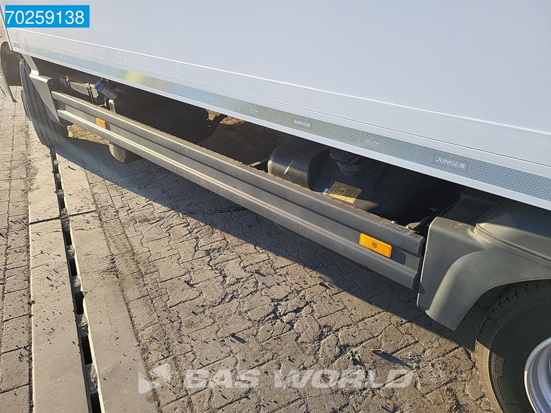 Mercedes-Benz Atego 816 4X2 Thermo King B-100 Max Ladebordwand Euro 6 - Hűtős teherautó: 3 kép. Mercedes-Benz Atego 816 4X2 Thermo King B-100 Max Ladebordwand Euro 6 - Hűtős teherautó: 3 kép.