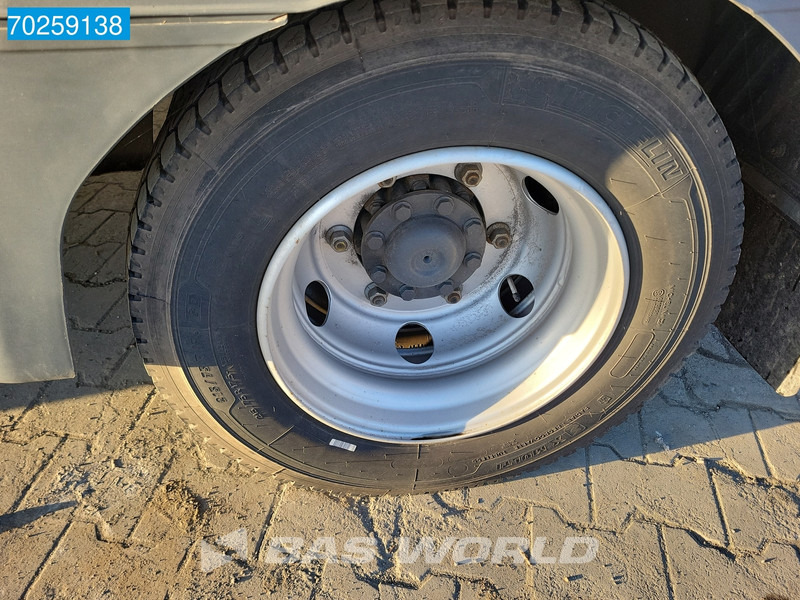 Mercedes-Benz Atego 816 4X2 Thermo King B-100 Max Ladebordwand Euro 6 - Hűtős teherautó: 2 kép. Mercedes-Benz Atego 816 4X2 Thermo King B-100 Max Ladebordwand Euro 6 - Hűtős teherautó: 2 kép.
