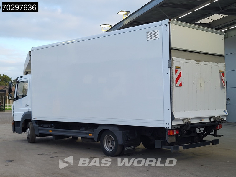 Mercedes-Benz Atego 818 4X2 1000kg Ladebordwand Automatic Euro 6 - Dobozos felépítményű teherautó: 2 kép. Mercedes-Benz Atego 818 4X2 1000kg Ladebordwand Automatic Euro 6 - Dobozos felépítményű teherautó: 2 kép.