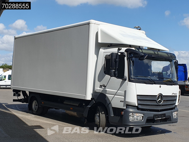 Mercedes-Benz Atego 821 4X2 1000kg Ladebordwand Automatic Euro 6 - Dobozos felépítményű teherautó: 3 kép. Mercedes-Benz Atego 821 4X2 1000kg Ladebordwand Automatic Euro 6 - Dobozos felépítményű teherautó: 3 kép.