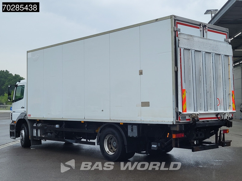 Mercedes-Benz Axor 1833 4X2 Thermo-King T-1200R Manual 2000kg Ladebordwand Euro 5 - Hűtős teherautó: 2 kép. Mercedes-Benz Axor 1833 4X2 Thermo-King T-1200R Manual 2000kg Ladebordwand Euro 5 - Hűtős teherautó: 2 kép.