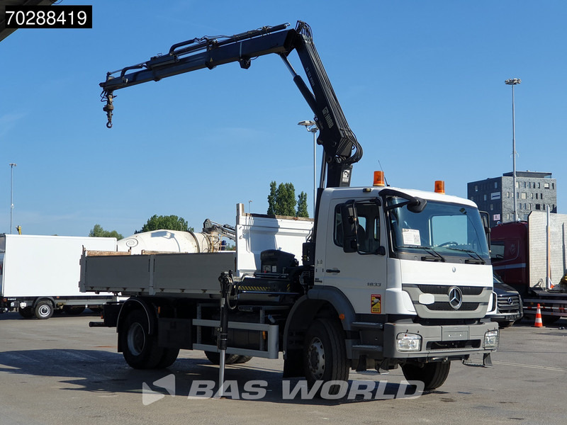Mercedes-Benz Axor 1833 Axor 4X2 HIAB XS B-122 HIDUO Crane Kran Manual Steelsuspension Big-Axle Euro 5 - Billenőplatós teherautó, Darus autó: 3 kép. Mercedes-Benz Axor 1833 Axor 4X2 HIAB XS B-122 HIDUO Crane Kran Manual Steelsuspension Big-Axle Euro 5 - Billenőplatós teherautó, Darus autó: 3 kép.