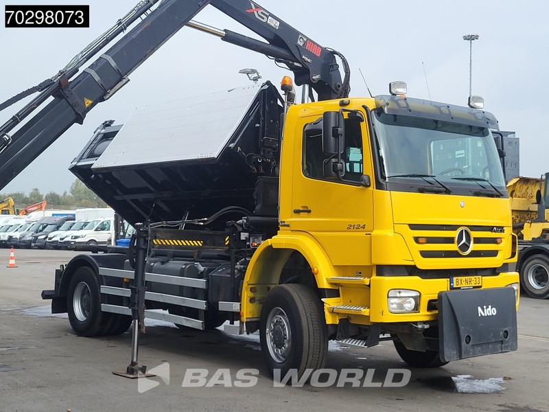 Billenőplatós teherautó, Darus autó Mercedes-Benz Axor 2124 Axor 4X4 8m3 Tipper HIAB 122 B-2 HIDUO Crane Steel suspension Automatic Big-Axle Euro 5: 10 kép.