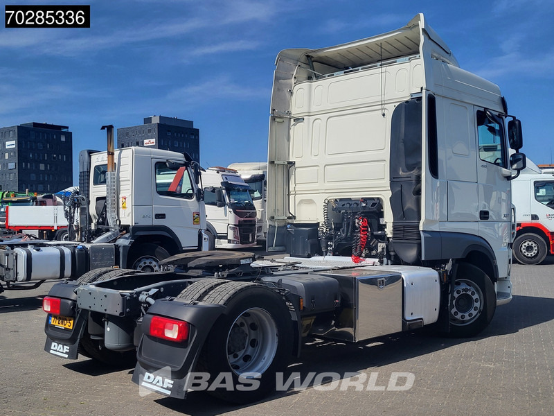 DAF XF 450 4X2 NL-Truck Standklima ACC Euro6 - Nyergesvontató: 5 kép. DAF XF 450 4X2 NL-Truck Standklima ACC Euro6 - Nyergesvontató: 5 kép.