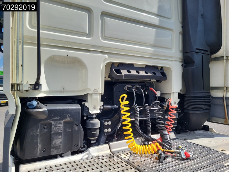 DAF XF 480 4X2 2xTanks LED ACC Euro 6 - Nyergesvontató: 5 kép. DAF XF 480 4X2 2xTanks LED ACC Euro 6 - Nyergesvontató: 5 kép.