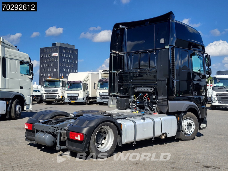 DAF XF 480 4X2 Mega SSC 2xTanks ACC Standklima Euro 6 - Nyergesvontató: 5 kép. DAF XF 480 4X2 Mega SSC 2xTanks ACC Standklima Euro 6 - Nyergesvontató: 5 kép.