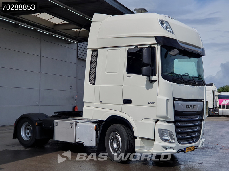 DAF XF 480 4X2 NL-Truck Retarder Standairco ACC Euro 6 - Nyergesvontató: 3 kép. DAF XF 480 4X2 NL-Truck Retarder Standairco ACC Euro 6 - Nyergesvontató: 3 kép.