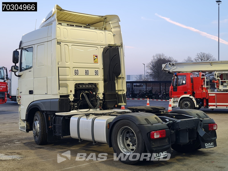 DAF XF 480 4X2 SC Standklima Good Tyres! - Nyergesvontató: 2 kép. DAF XF 480 4X2 SC Standklima Good Tyres! - Nyergesvontató: 2 kép.