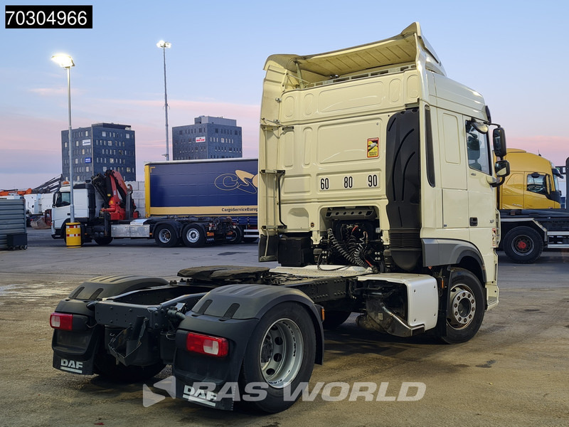 DAF XF 480 4X2 SC Standklima Good Tyres! - Nyergesvontató: 5 kép. DAF XF 480 4X2 SC Standklima Good Tyres! - Nyergesvontató: 5 kép.