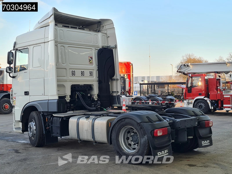 DAF XF 480 4X2 SC Standklima - Nyergesvontató: 2 kép. DAF XF 480 4X2 SC Standklima - Nyergesvontató: 2 kép.