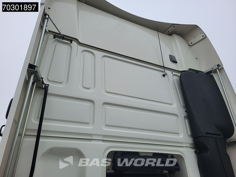 DAF XF 480 4X2 SSC 2xTanks Euro6 - Nyergesvontató: 5 kép. DAF XF 480 4X2 SSC 2xTanks Euro6 - Nyergesvontató: 5 kép.