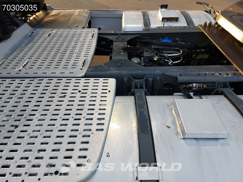 DAF XF 480 4X2 SSC 2xTanks lízing DAF XF 480 4X2 SSC 2xTanks: 14 kép. DAF XF 480 4X2 SSC 2xTanks lízing DAF XF 480 4X2 SSC 2xTanks: 14 kép.