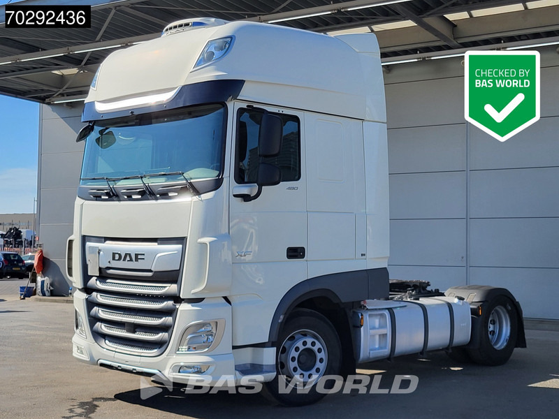 DAF XF 480 4X2 SSC 2xTanks Standklima ACC Euro 6 - Nyergesvontató: 1 kép. DAF XF 480 4X2 SSC 2xTanks Standklima ACC Euro 6 - Nyergesvontató: 1 kép.